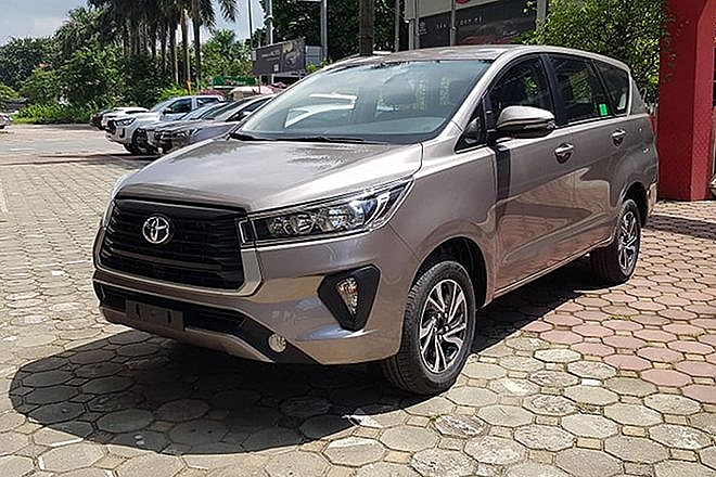Toyota Innova 20E sản xuất 2020 biển Sài Gòn  99775620